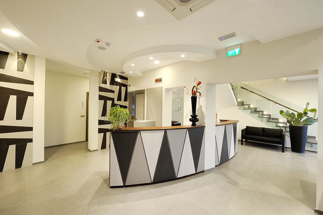 La hall dell'Hotel Cavalluccio Marino - Aparthotel & Suite