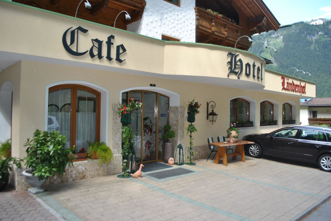 Vordereingang Hotel Ländenhof