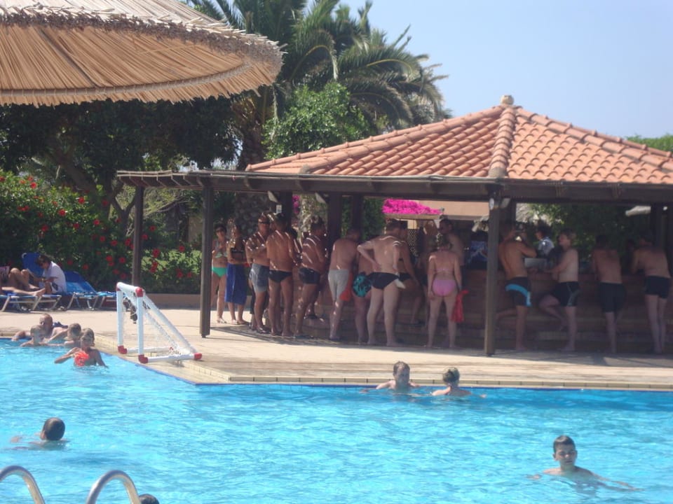 Poolbar mit Pool Anissa Beach & Village