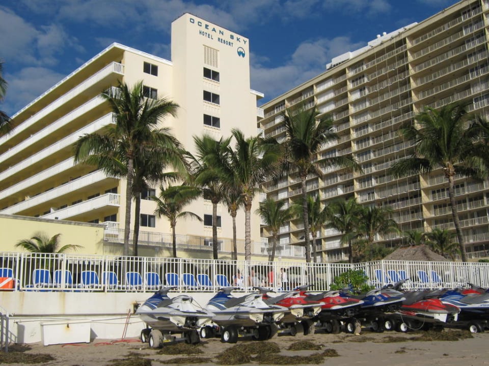Ansicht vom Strand Hotel Ocean Sky Beach Resort