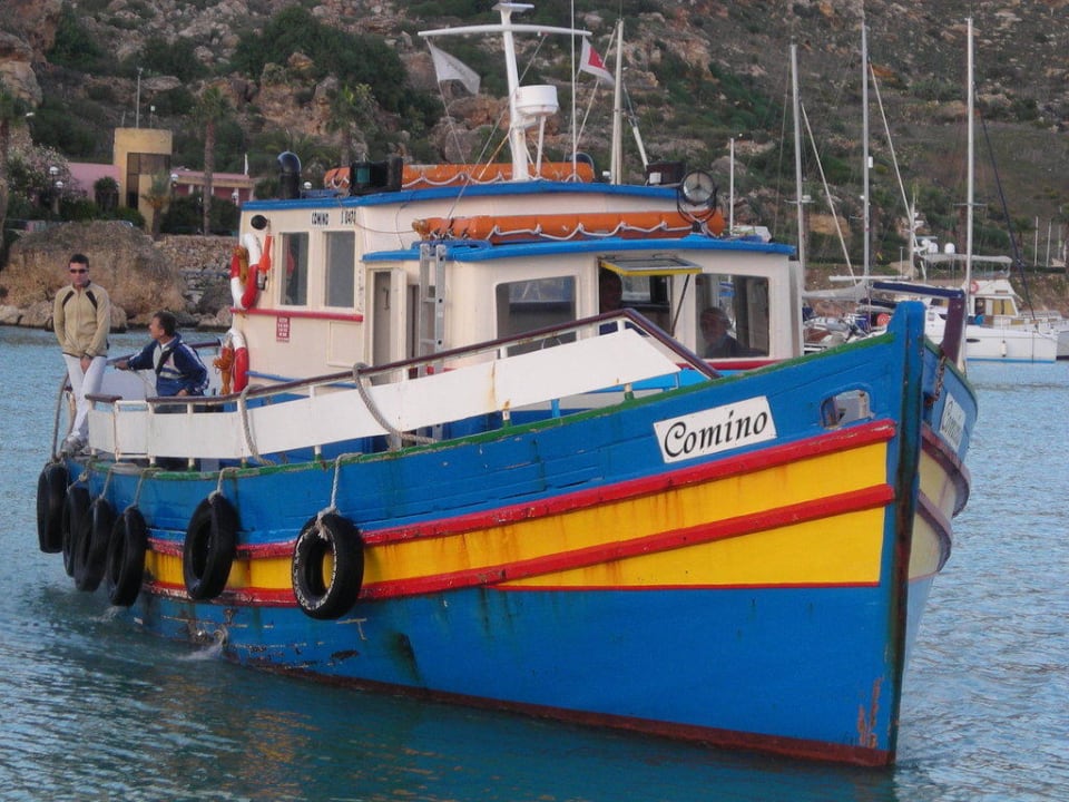 Das Hotelboot Comino Hotel & Bungalows