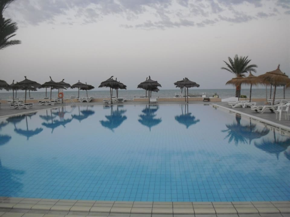Der Süßwasserpool Hotel El Mouradi Djerba Menzel