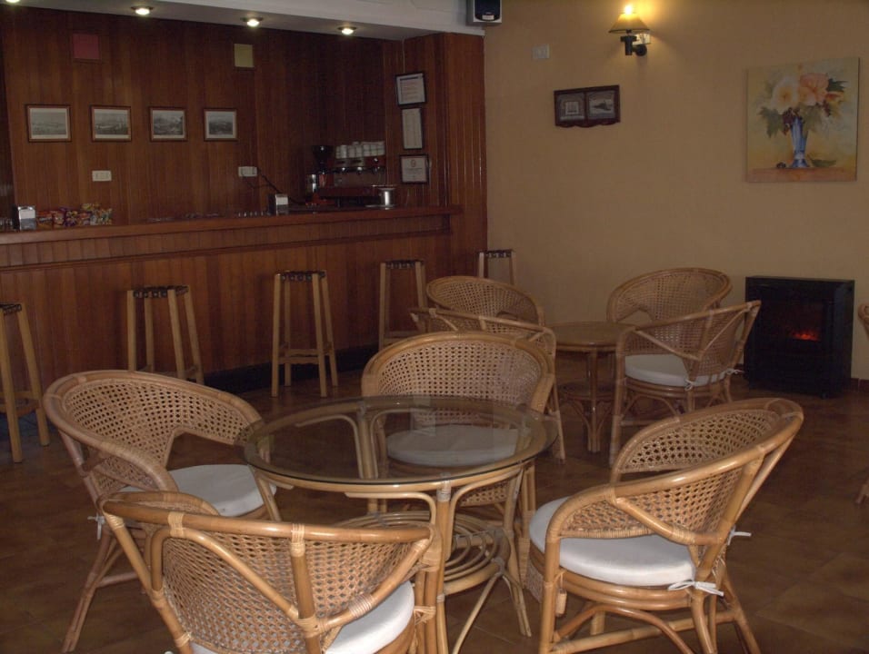 Bar Hotel Tres Jotas Conil