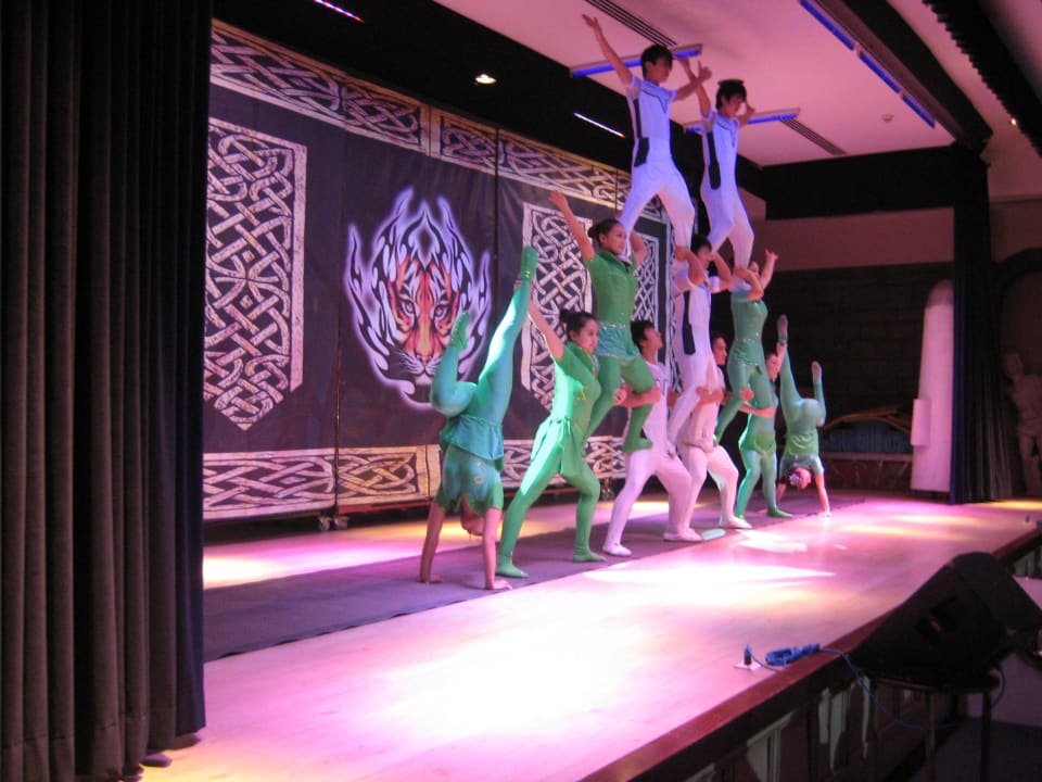 Chinesische Akrobatik Gruppe (1) Trendy Aspendos Beach Hotel