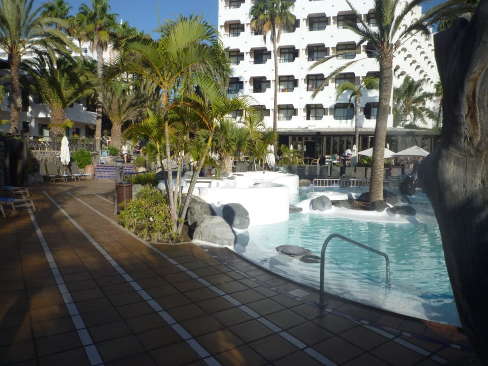 Pool Corallium Beach by Lopesan Hotels - Adults only