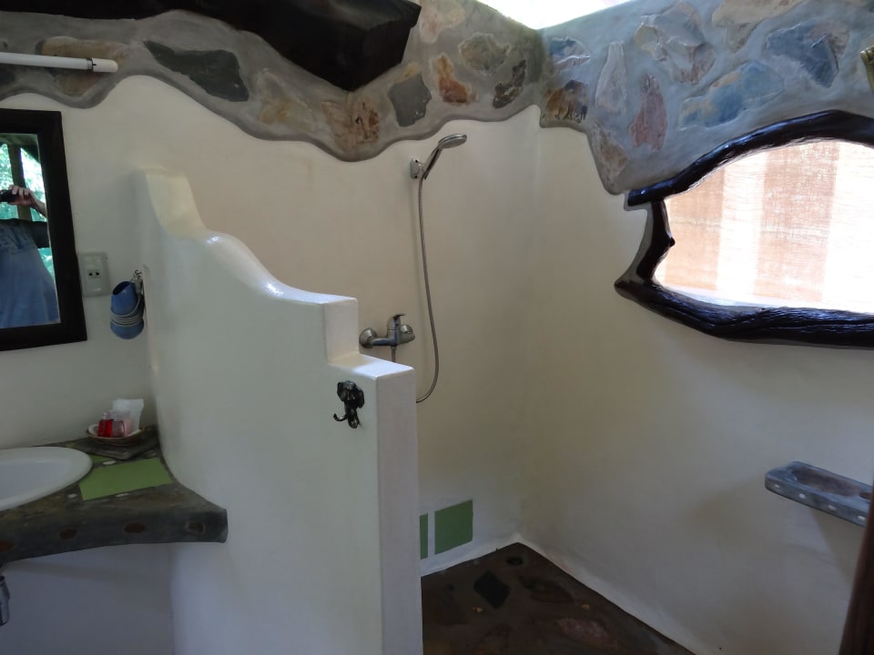 Badezimmer mit Dusche Elephant Hills