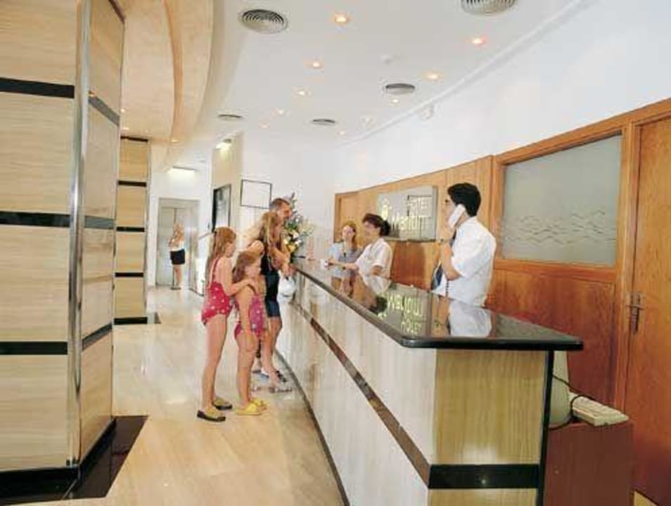 Recepción Hotel GHT Maritim