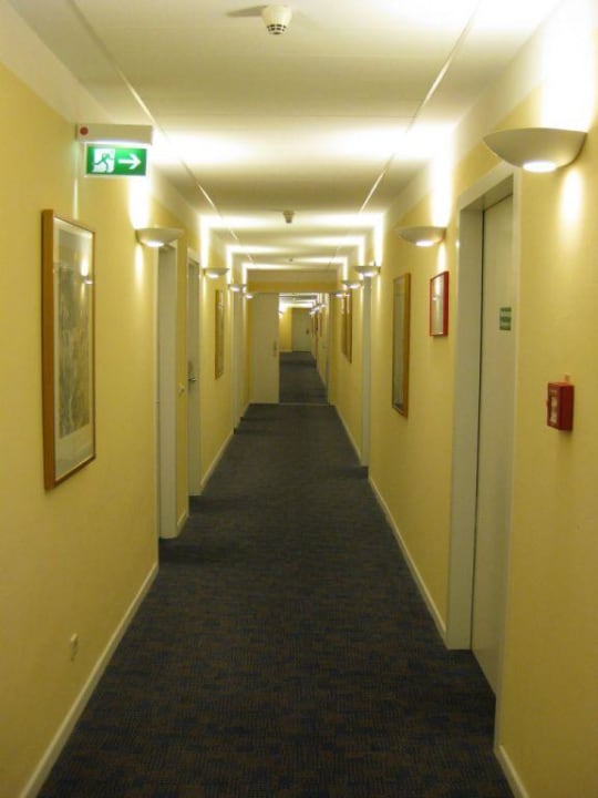 Königshof Bonn, Zugang zu den Zimmern Ameron Hotel Königshof