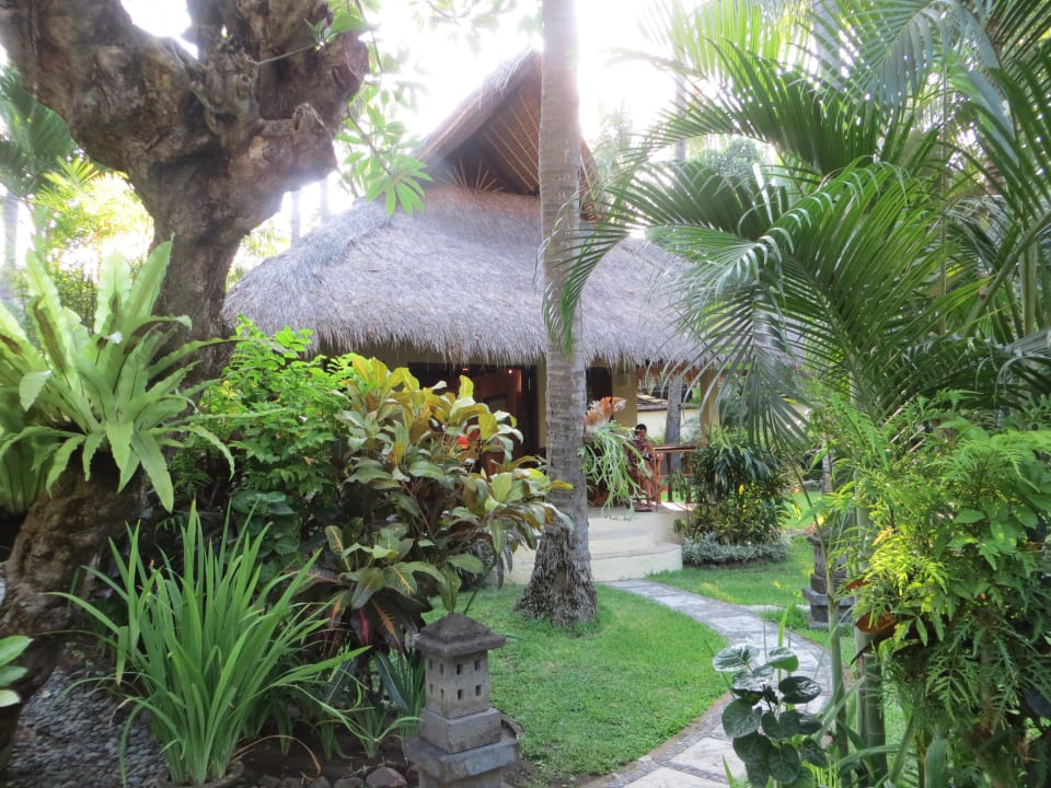 Zugang zum Bungalow Alam Anda Ocean Front Resort & Spa