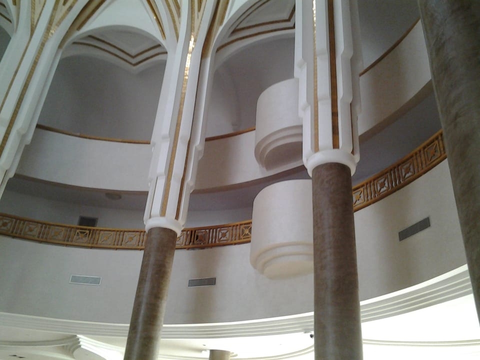 Lobby Royal Tulip Taj Sultan