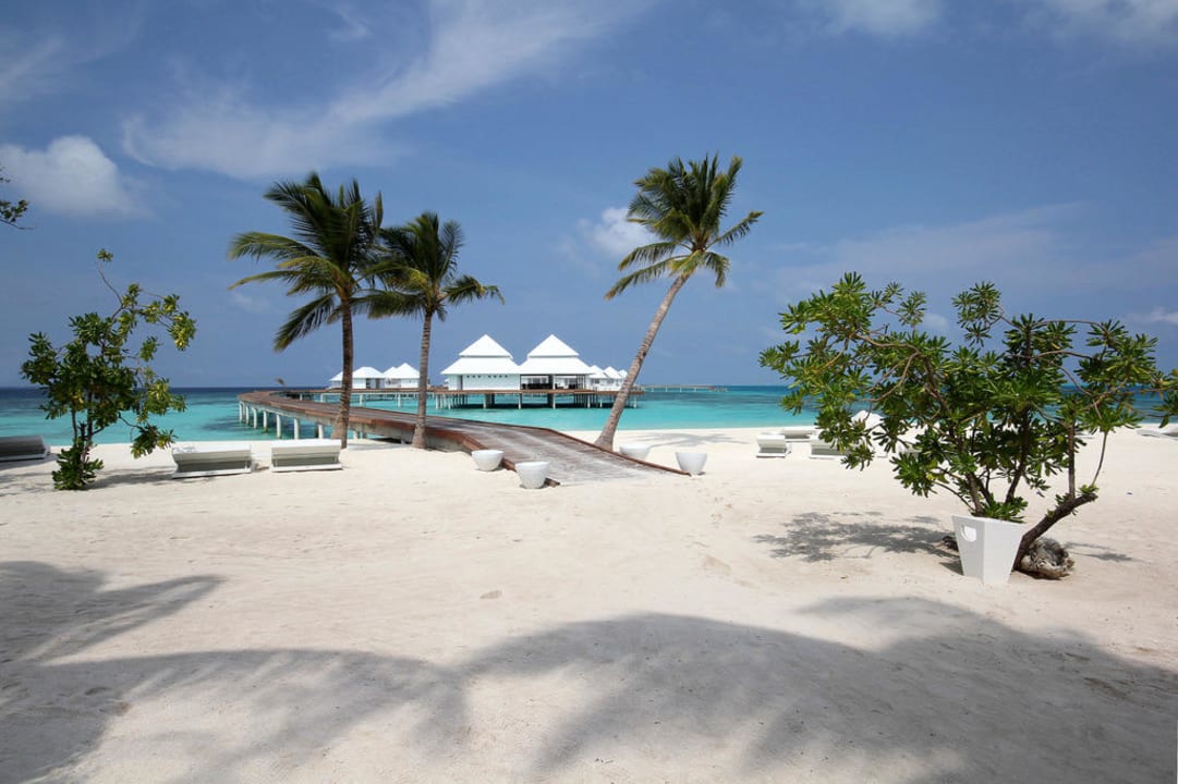 Strand bei der Beachbar Diamonds Thudufushi