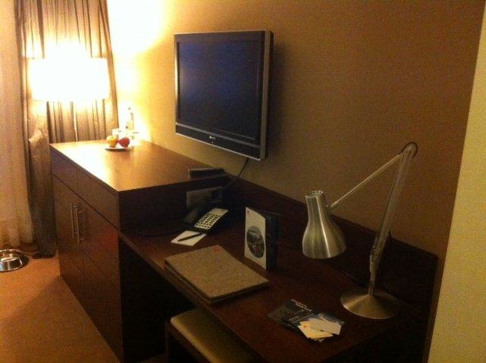 Großer TV Hotel The Cambrian