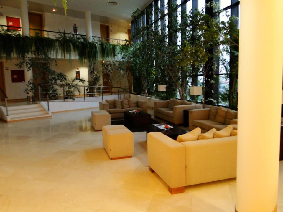 Lobby Caloura Hotel Resort