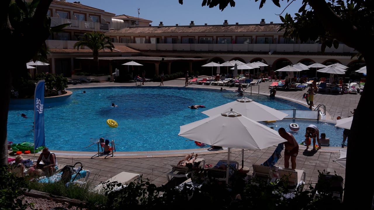 Pool blau punta reina