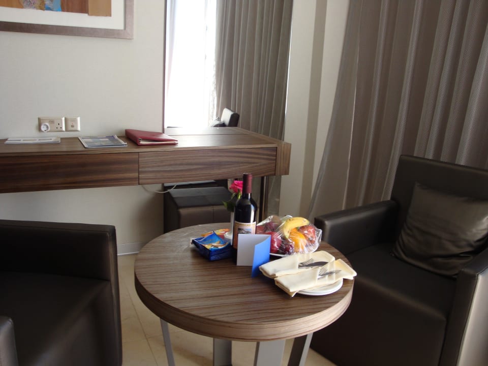 Zimmer mit Privatpool im DeLux Win Adams Beach Hotel