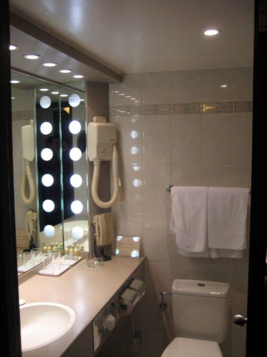 Badezimmer Crowne Plaza Moscow World Trade Centre