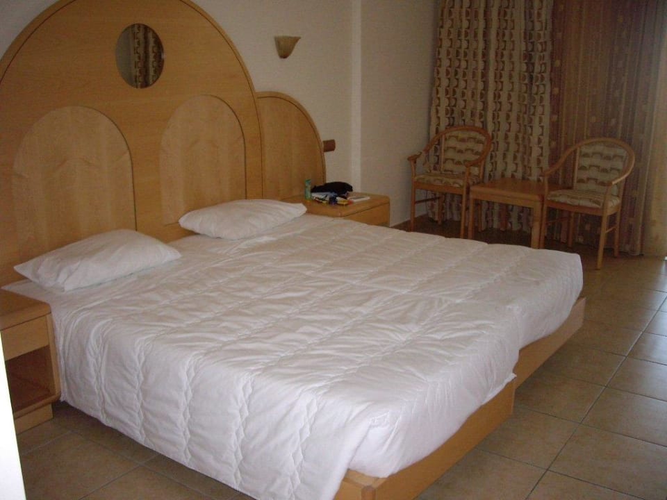 Bett Hotel Kalithea Horizon Royal