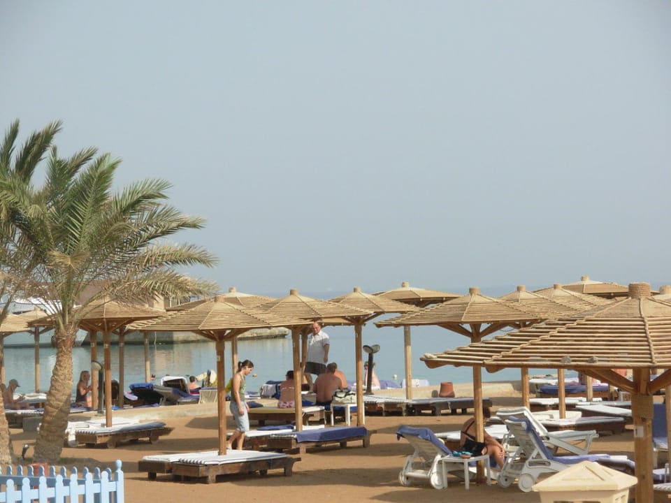 Strand Palm Beach Resort