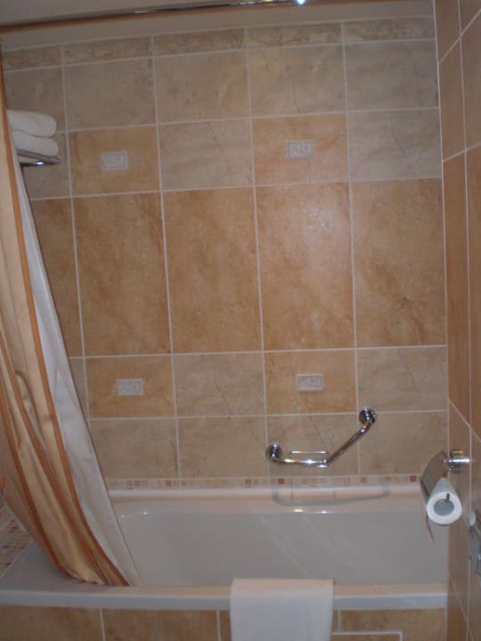 Badezimmer - Badewanne Lindner Hotel Prague Castle, part of JdV by Hyatt