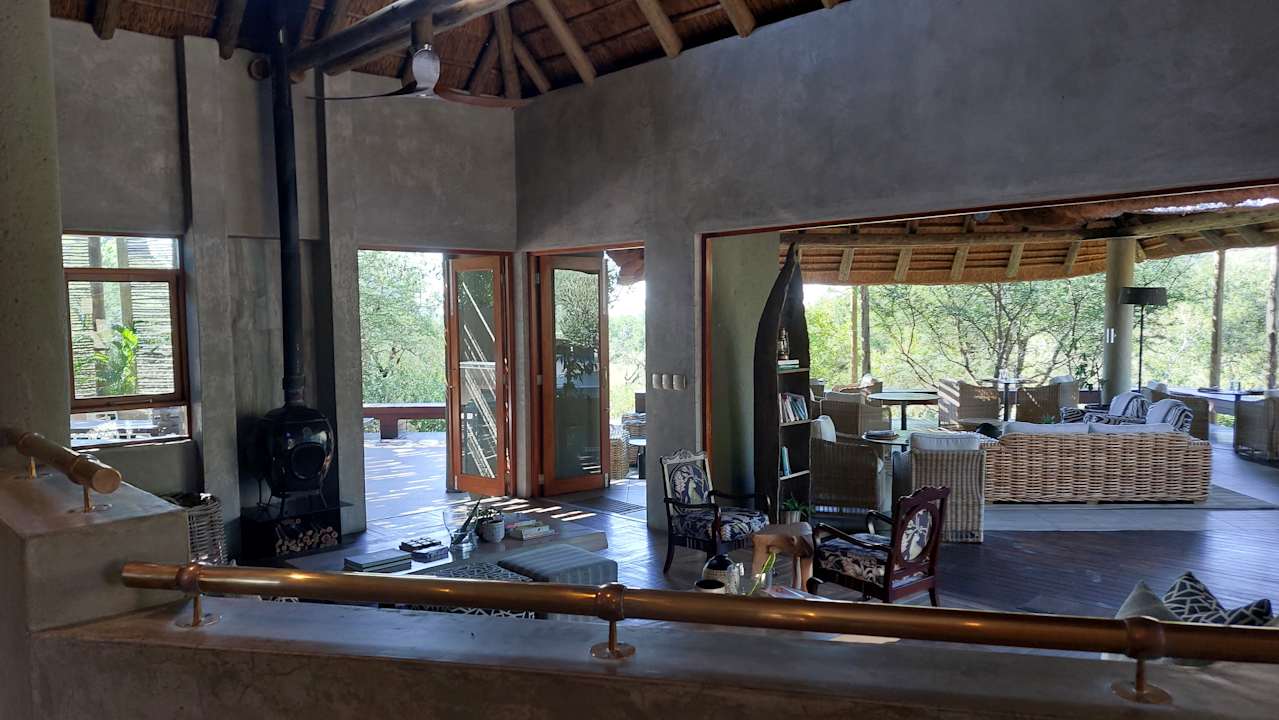 Lobby Lush Private Game Lodge