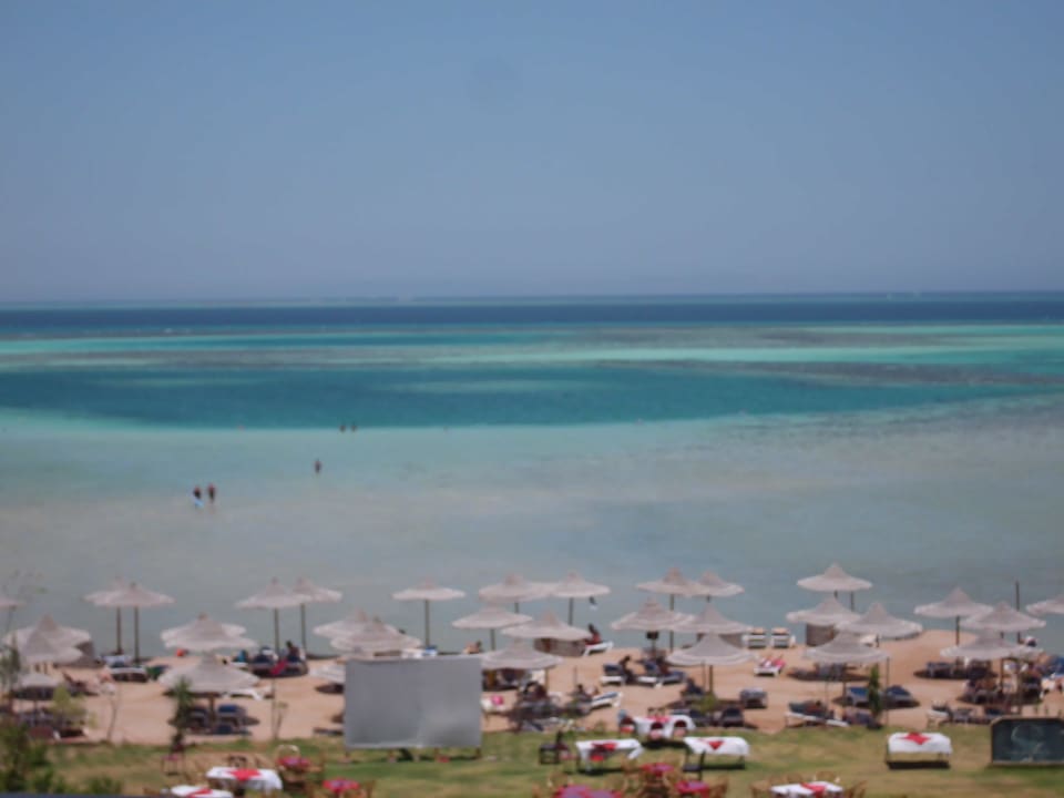 Aussicht von Zimmerterrasse Magic Beach Hotel Hurghada