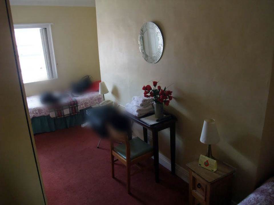 Zimmer Clifden House by theKeycollections