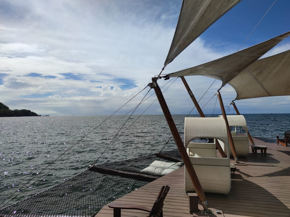 Strand The Coco de Mer Hotel & Black Parrot Suites