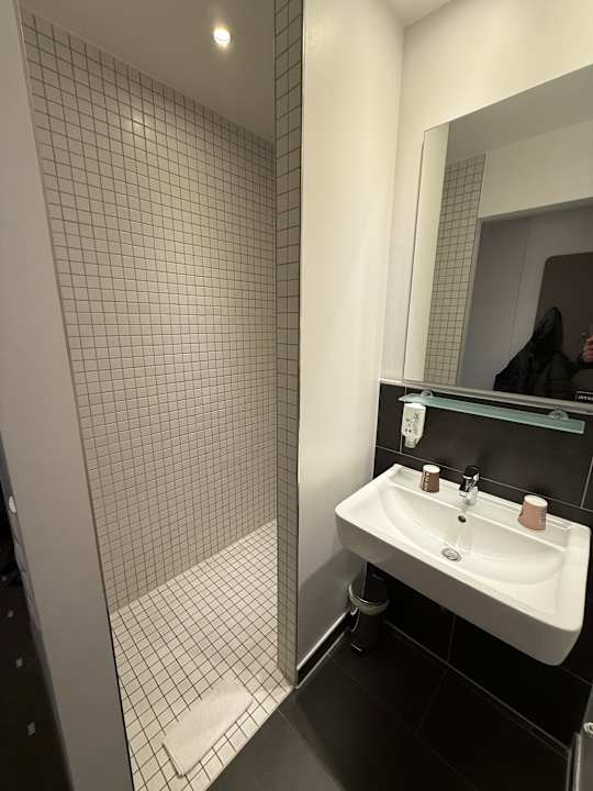 Zimmer B&B Hotel München-Moosach