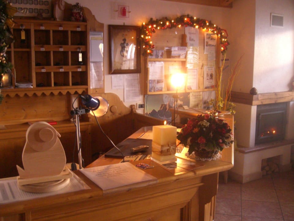 Hall Hotel Garni la Stua