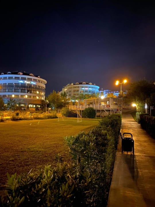 Außenansicht Alba Queen Hotel