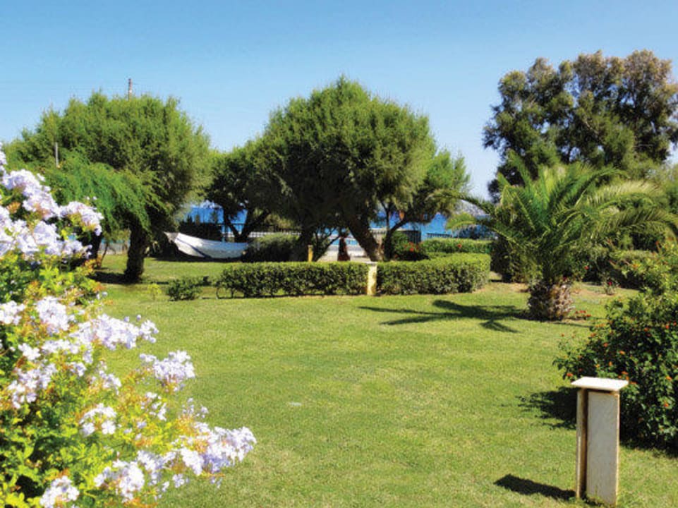 Garden view Nereids Apartments