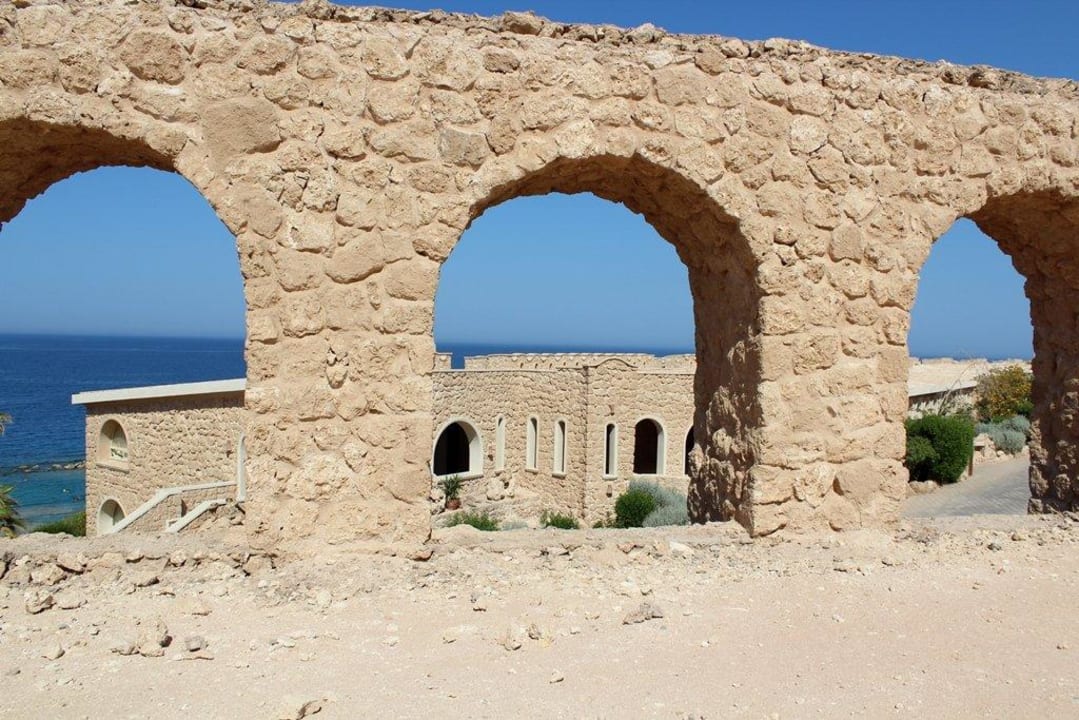 Вид на дальний край 5-го корпуса Pickalbatros Citadel Resort