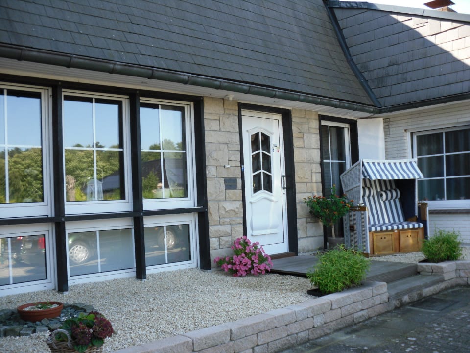 Der einladende Eingang Armarova Ihre Ferienpension