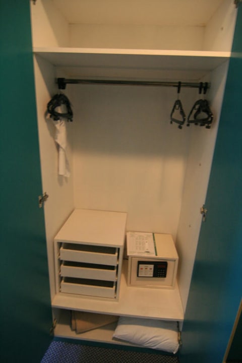 Schrank mit Zimmersafe Grand Kaptan