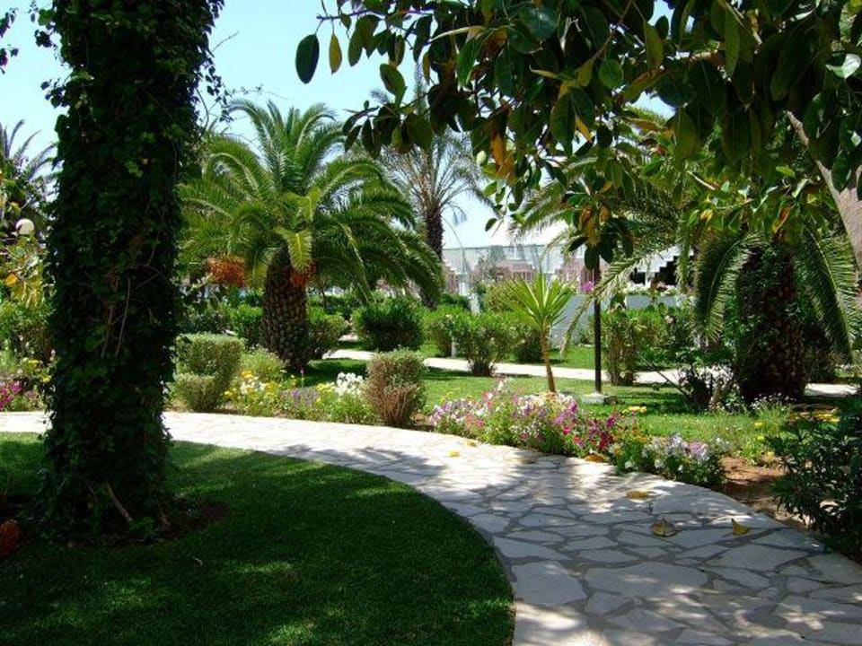 Weg zum Strand The Orangers Beach Resort and Bungalows