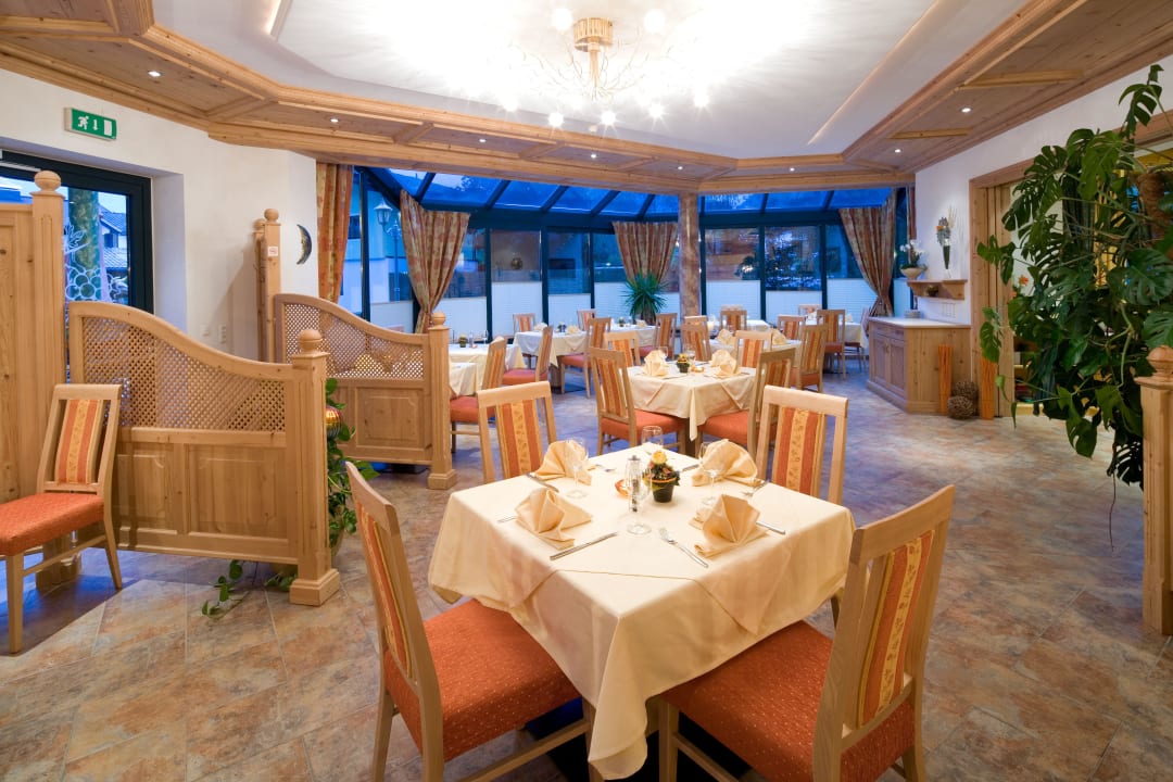 Wintergarten Restaurant Hotel-Gasthof-Obermair