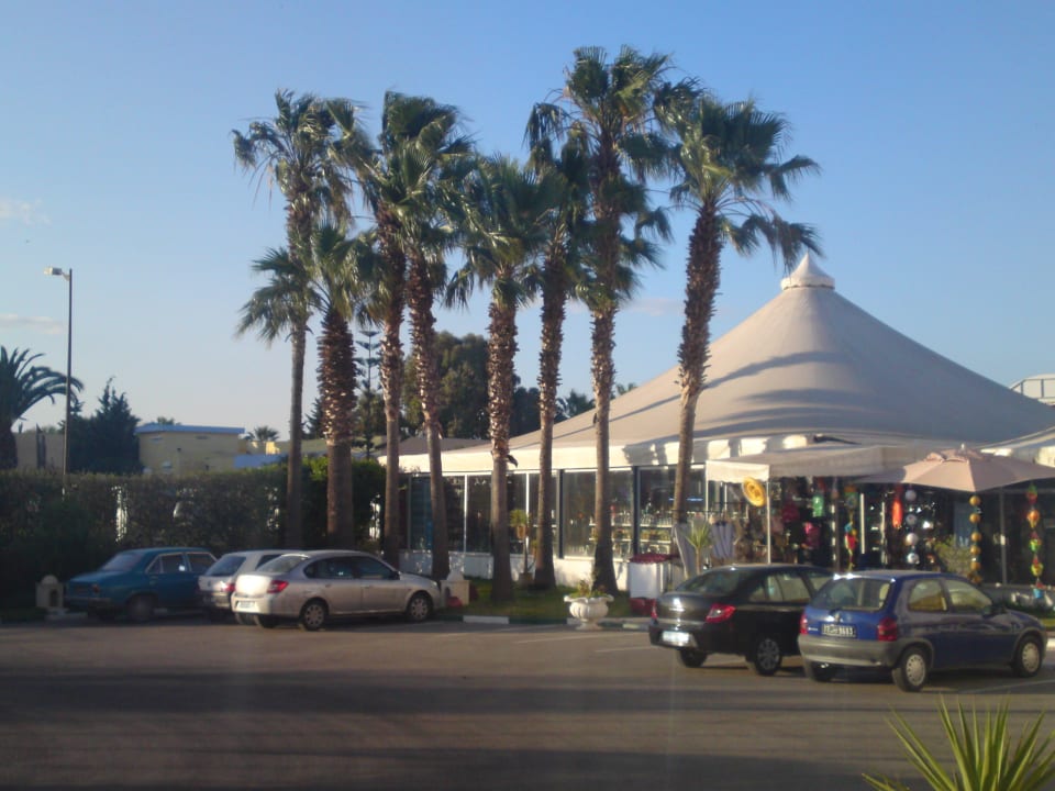 Vor der Rezeption... Hotel Nesrine