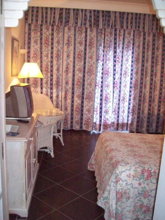 Hallo, liebes nun bezogenes Zimmer Seaside Hotel Los Jameos
