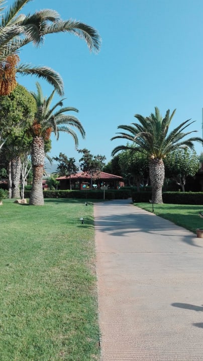 Gartenweg Anissa Beach & Village