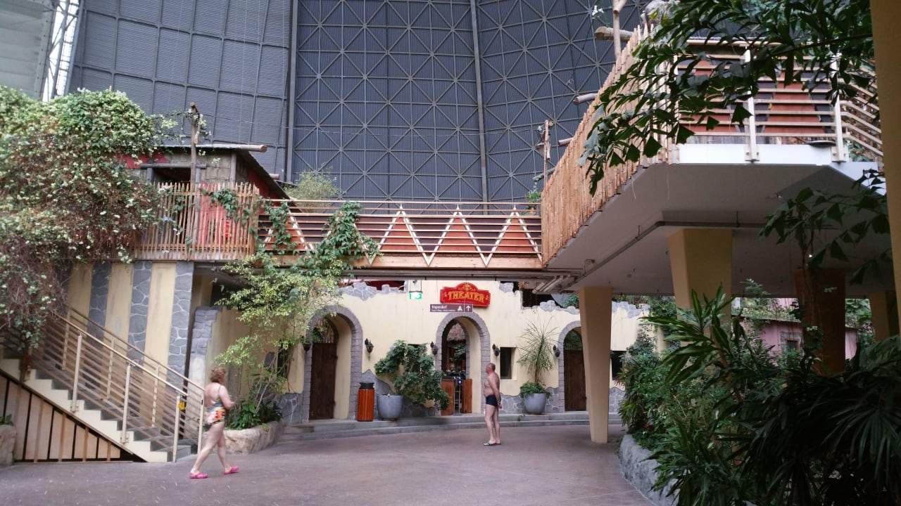 Theater Tropical Islands Resort