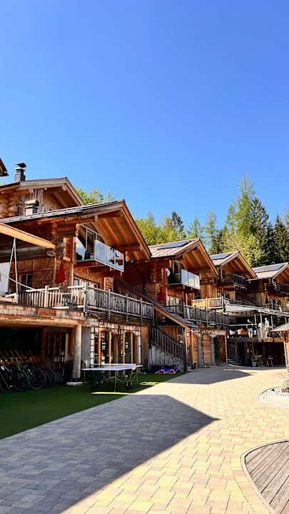 Außenansicht Hüttendorf Maria Alm