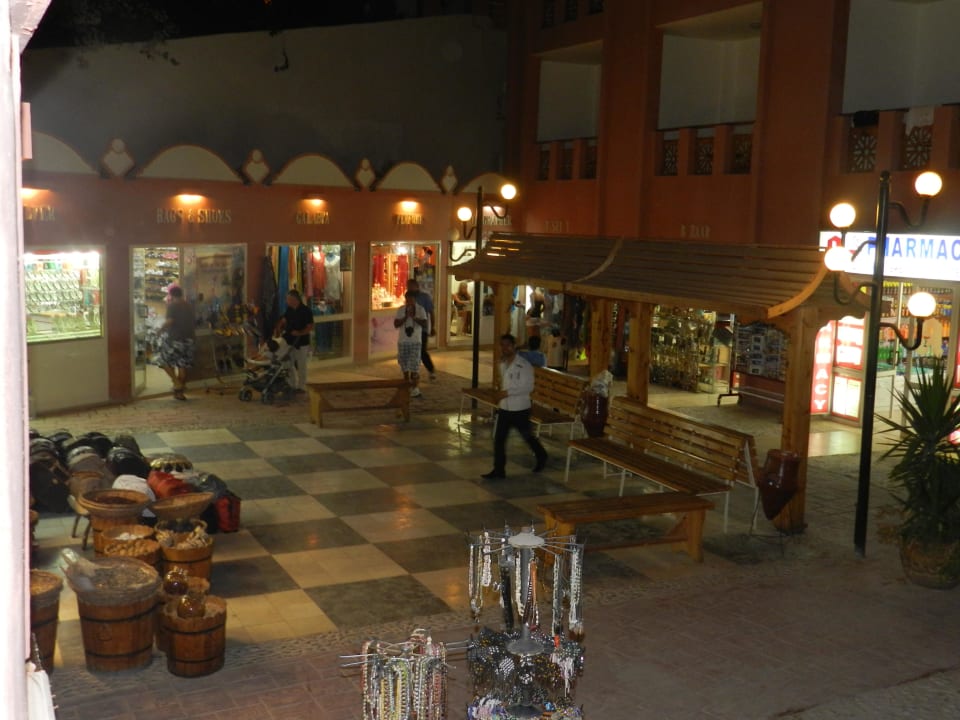 Магазины отеля Serenity Alpha Beach