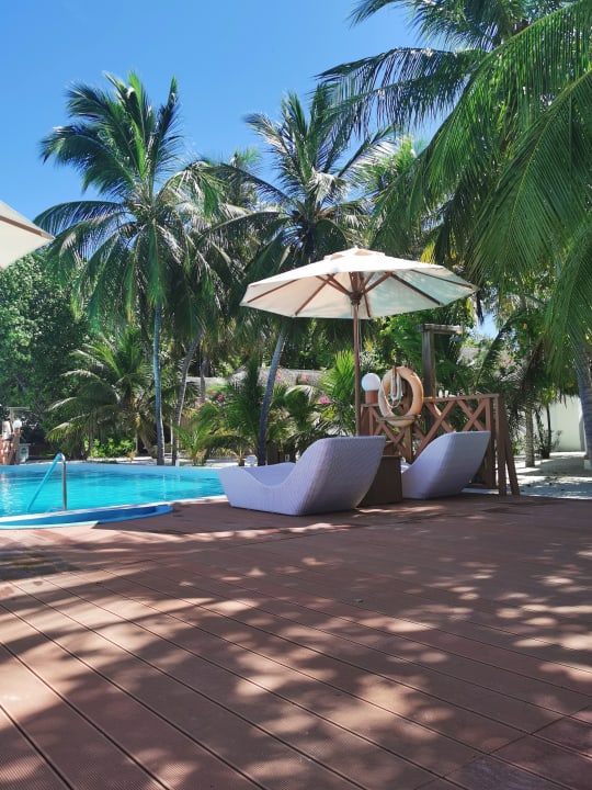 Pool Thulhagiri Island Resort