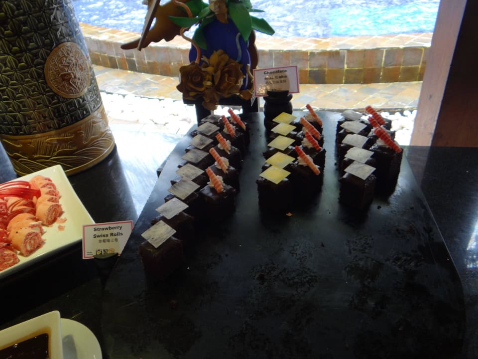 Büffet Meeru Maldives Resort Island