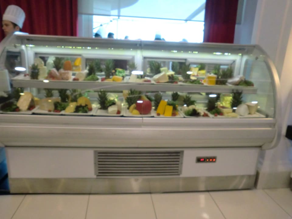 Abendessen Käsebuffet Hotel Delphin Imperial