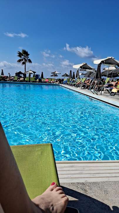 Pool Sol Marina Beach