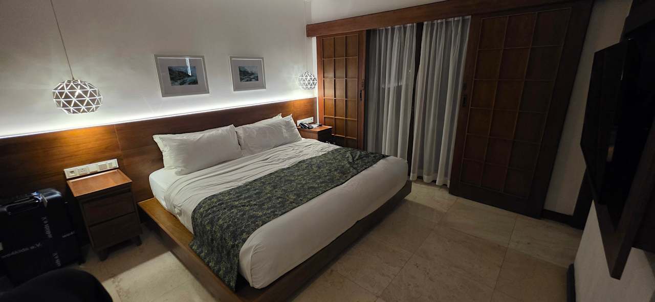 Zimmer Candi Beach Resort and Spa