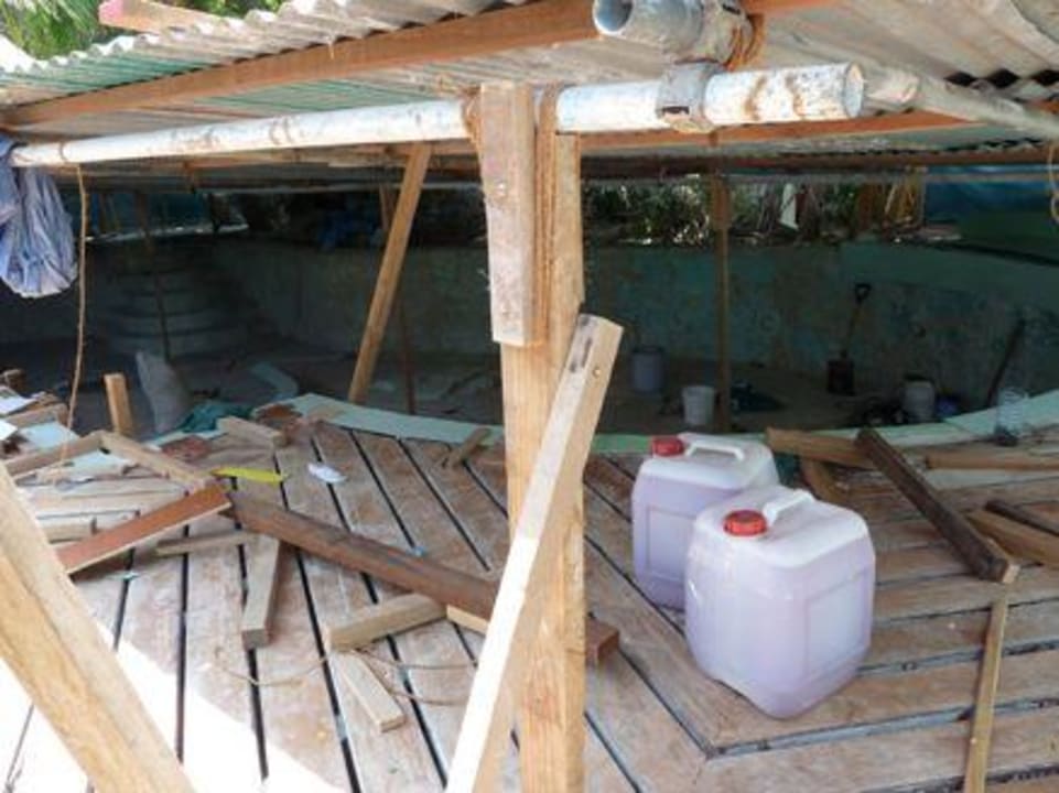Baustelle Pool Thulhagiri Island Resort