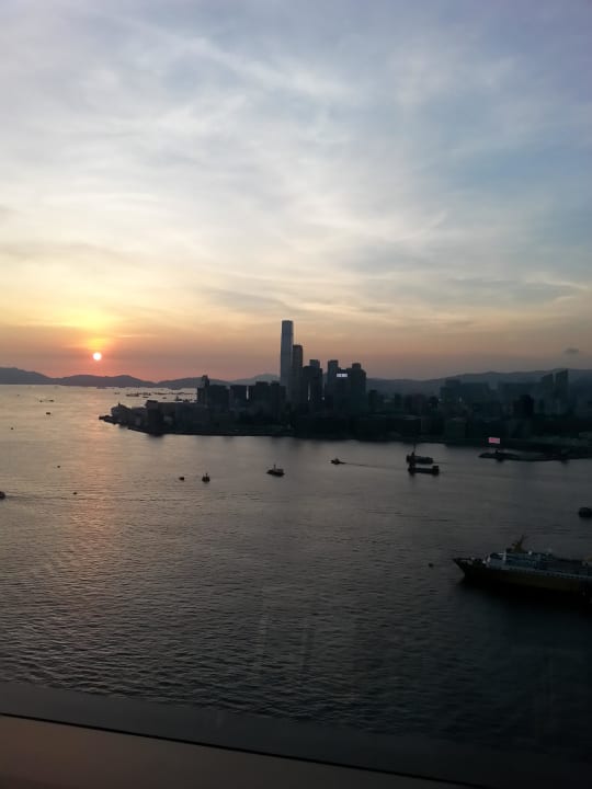 Ausblick vom Restaurant Hotel Harbour Grand Hong Kong