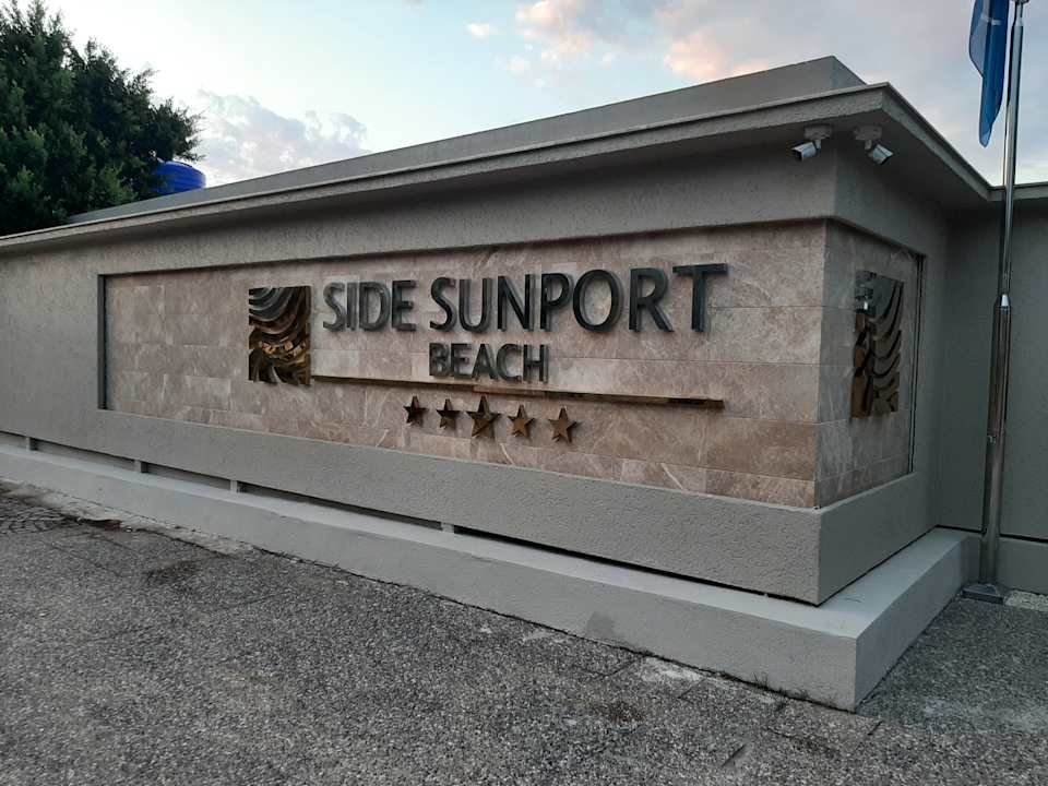 Strand Side Sunport Hotel & Spa